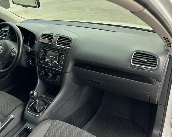 Фольксваген Гольф, об'ємом двигуна 1.6 л та пробігом 303 тис. км за 8500 $, фото 28 на Automoto.ua