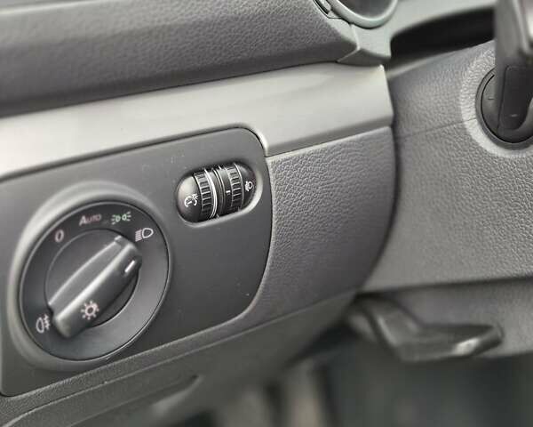 Фольксваген Гольф, объемом двигателя 1.6 л и пробегом 238 тыс. км за 8300 $, фото 24 на Automoto.ua