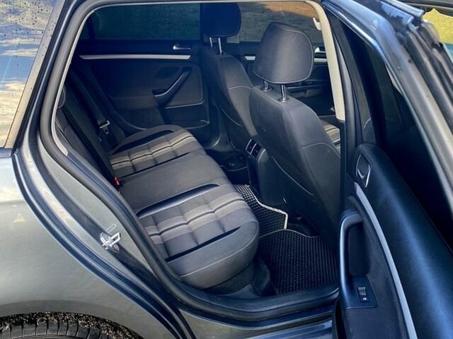 Фольксваген Гольф, объемом двигателя 1.6 л и пробегом 275 тыс. км за 8500 $, фото 3 на Automoto.ua