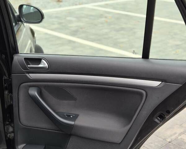 Фольксваген Гольф, объемом двигателя 1.6 л и пробегом 238 тыс. км за 8300 $, фото 16 на Automoto.ua