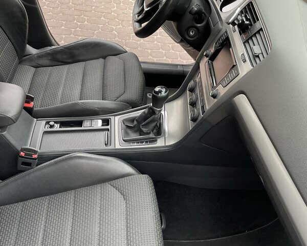 Фольксваген Гольф, объемом двигателя 1.97 л и пробегом 292 тыс. км за 10600 $, фото 12 на Automoto.ua