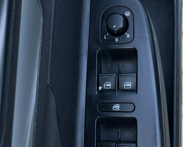 Фольксваген Гольф, об'ємом двигуна 1.6 л та пробігом 245 тис. км за 9599 $, фото 38 на Automoto.ua