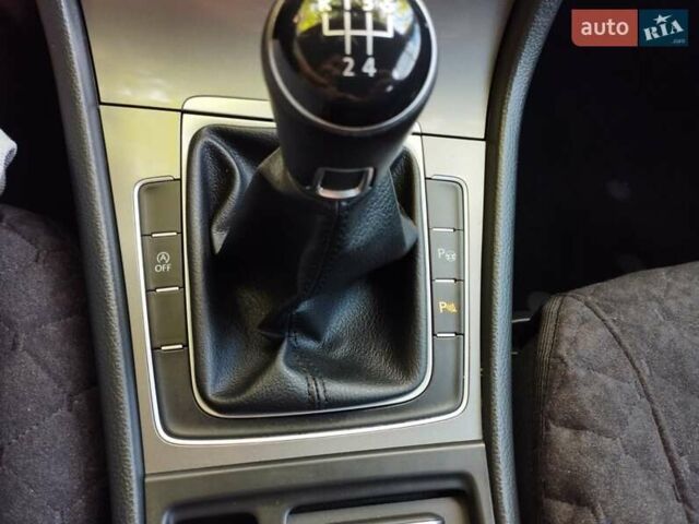 Фольксваген Гольф, объемом двигателя 1.6 л и пробегом 170 тыс. км за 11000 $, фото 22 на Automoto.ua