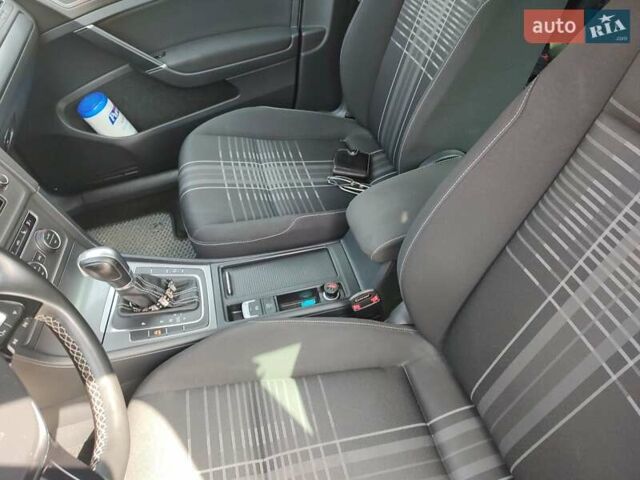 Фольксваген Гольф, объемом двигателя 1.97 л и пробегом 230 тыс. км за 12500 $, фото 5 на Automoto.ua
