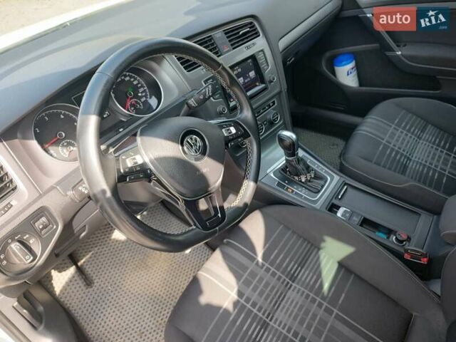 Фольксваген Гольф, объемом двигателя 1.97 л и пробегом 230 тыс. км за 12500 $, фото 7 на Automoto.ua