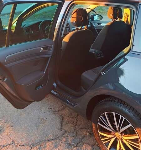 Фольксваген Гольф, об'ємом двигуна 1.6 л та пробігом 275 тис. км за 11000 $, фото 4 на Automoto.ua