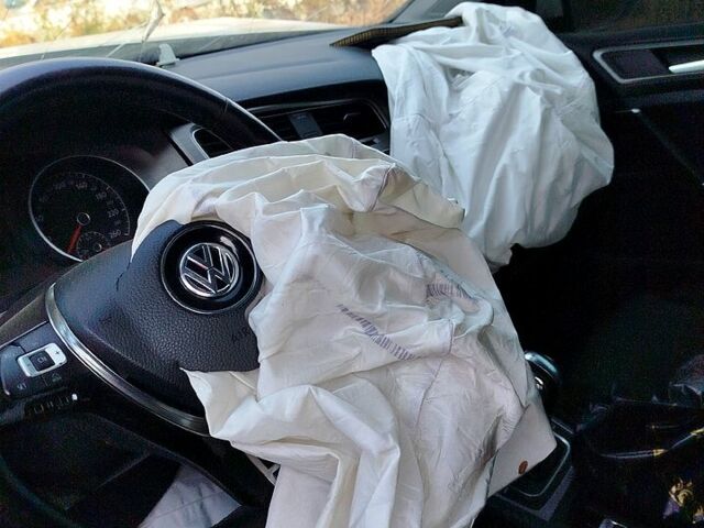 Фольксваген Гольф, объемом двигателя 1.6 л и пробегом 280 тыс. км за 5500 $, фото 6 на Automoto.ua