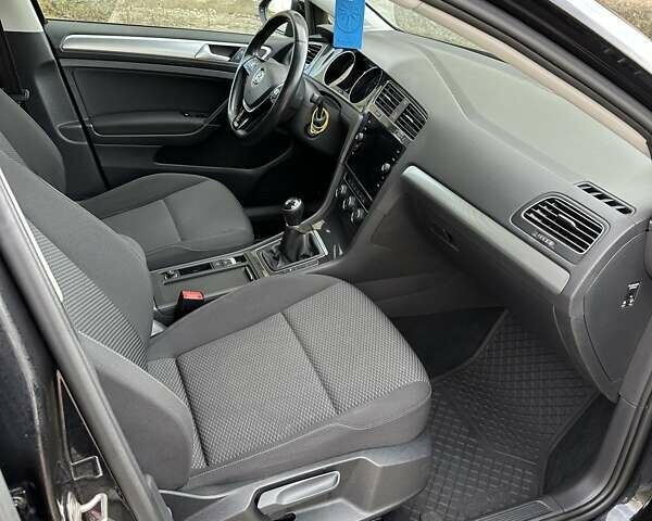 Фольксваген Гольф, объемом двигателя 1.6 л и пробегом 223 тыс. км за 12150 $, фото 10 на Automoto.ua