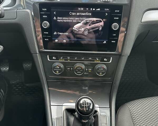 Фольксваген Гольф, объемом двигателя 1.6 л и пробегом 223 тыс. км за 12150 $, фото 13 на Automoto.ua