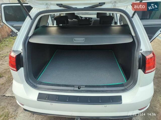 Фольксваген Гольф, об'ємом двигуна 1.6 л та пробігом 281 тис. км за 13500 $, фото 5 на Automoto.ua