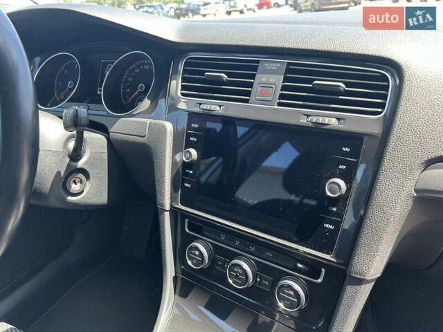 Фольксваген Гольф, объемом двигателя 1.6 л и пробегом 270 тыс. км за 12990 $, фото 73 на Automoto.ua