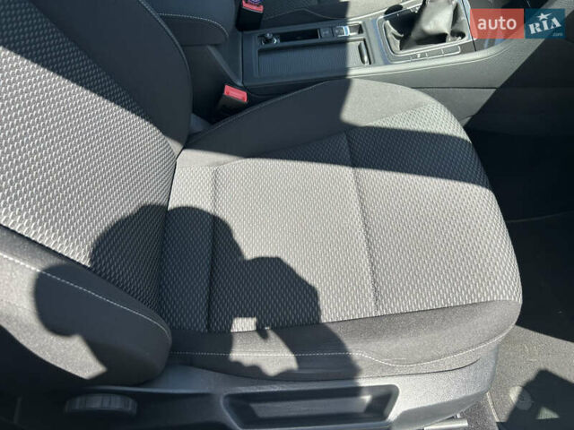 Фольксваген Гольф, объемом двигателя 1.6 л и пробегом 270 тыс. км за 12990 $, фото 78 на Automoto.ua