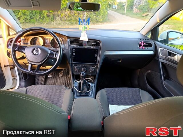 Фольксваген Гольф, об'ємом двигуна 1.6 л та пробігом 232 тис. км за 14000 $, фото 3 на Automoto.ua