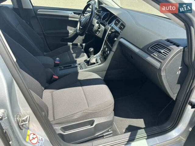 Фольксваген Гольф, объемом двигателя 1.6 л и пробегом 270 тыс. км за 12990 $, фото 71 на Automoto.ua