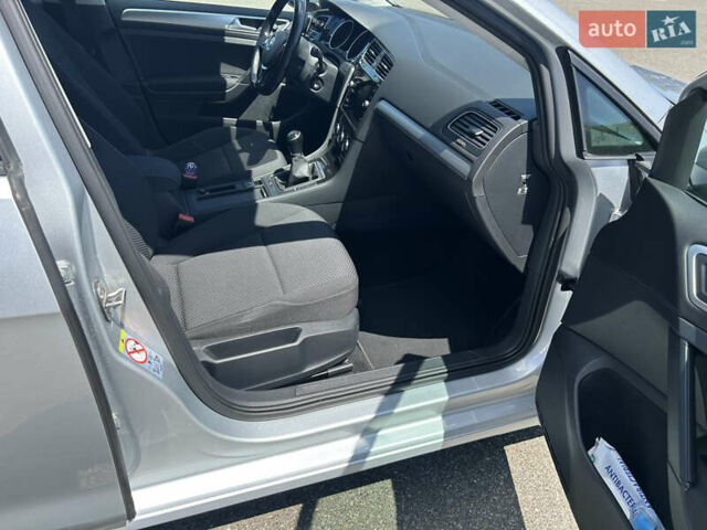 Фольксваген Гольф, объемом двигателя 1.6 л и пробегом 270 тыс. км за 12990 $, фото 77 на Automoto.ua