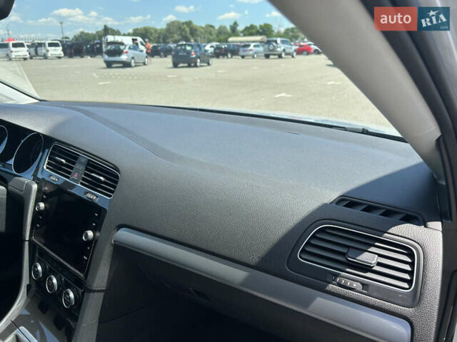 Фольксваген Гольф, объемом двигателя 1.6 л и пробегом 270 тыс. км за 12990 $, фото 76 на Automoto.ua