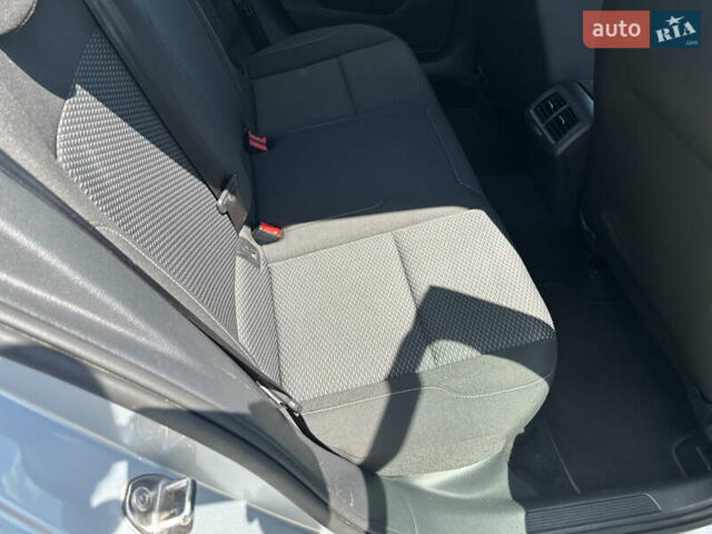 Фольксваген Гольф, объемом двигателя 1.6 л и пробегом 270 тыс. км за 12990 $, фото 89 на Automoto.ua