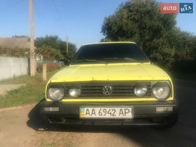 Жовтий Фольксваген Гольф, об'ємом двигуна 1.9 л та пробігом 300 тис. км за 2000 $, фото 5 на Automoto.ua