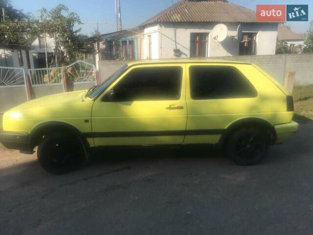 Жовтий Фольксваген Гольф, об'ємом двигуна 1.9 л та пробігом 300 тис. км за 2000 $, фото 4 на Automoto.ua