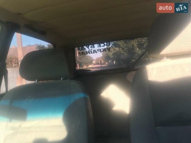 Жовтий Фольксваген Гольф, об'ємом двигуна 1.9 л та пробігом 300 тис. км за 2000 $, фото 7 на Automoto.ua