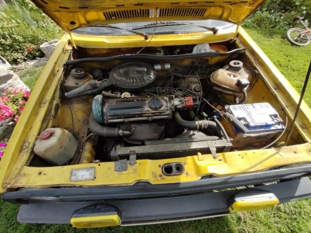 Фольксваген Гольф 1988 в Котельве на Automoto.ua Желтый Фольксваген Гольф, объемом двигателя 0 л и пробегом 180 тыс. км за 700 $, фото 6 на Automoto.ua