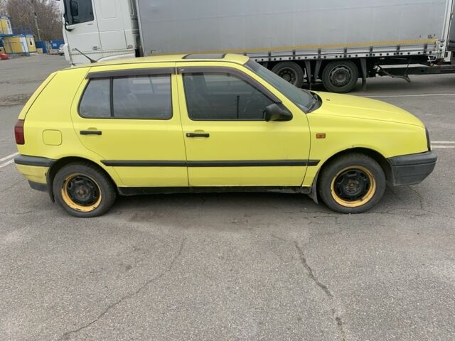 Жовтий Фольксваген Гольф, об'ємом двигуна 1.9 л та пробігом 215 тис. км за 1621 $, фото 1 на Automoto.ua