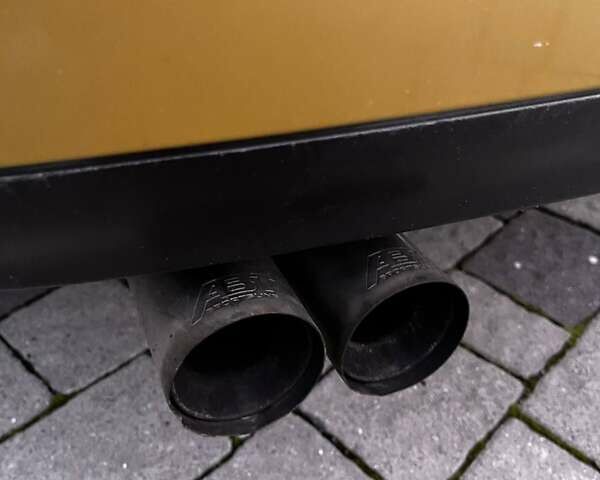 Желтый Фольксваген Гольф, объемом двигателя 1.6 л и пробегом 318 тыс. км за 2900 $, фото 8 на Automoto.ua