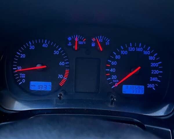 Желтый Фольксваген Гольф, объемом двигателя 1.6 л и пробегом 318 тыс. км за 2900 $, фото 11 на Automoto.ua