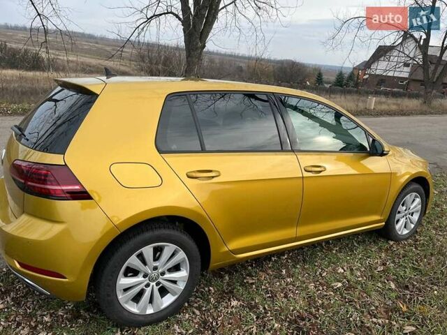 Желтый Фольксваген Гольф, объемом двигателя 1.4 л и пробегом 130 тыс. км за 13200 $, фото 4 на Automoto.ua