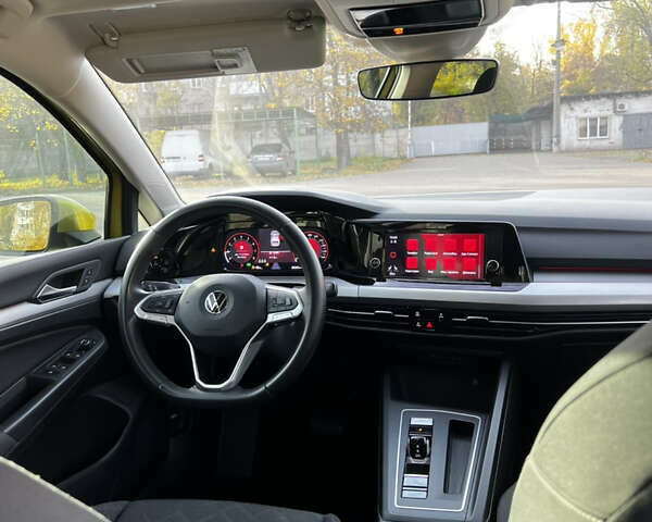 Жовтий Фольксваген Гольф, об'ємом двигуна 1.6 л та пробігом 80 тис. км за 23000 $, фото 8 на Automoto.ua