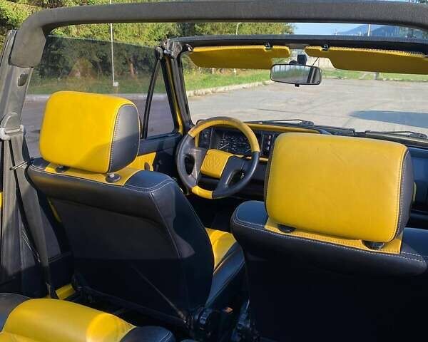 Желтый Фольксваген Гольф, объемом двигателя 1.8 л и пробегом 200 тыс. км за 6000 $, фото 7 на Automoto.ua