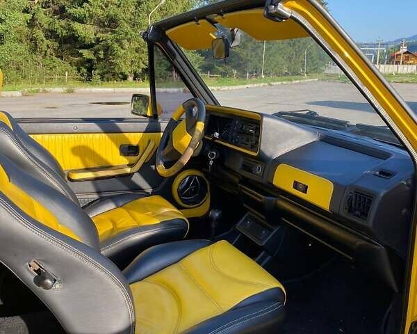 Желтый Фольксваген Гольф, объемом двигателя 1.8 л и пробегом 200 тыс. км за 6000 $, фото 15 на Automoto.ua