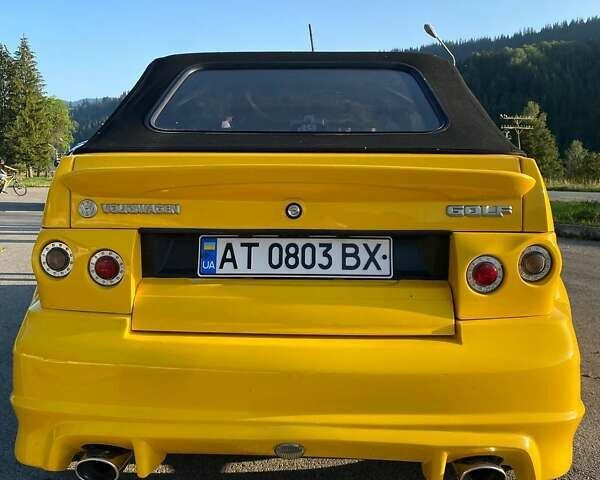 Желтый Фольксваген Гольф, объемом двигателя 1.8 л и пробегом 200 тыс. км за 6000 $, фото 1 на Automoto.ua