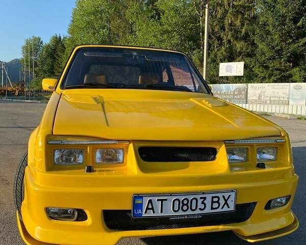 Желтый Фольксваген Гольф, объемом двигателя 1.8 л и пробегом 200 тыс. км за 6000 $, фото 3 на Automoto.ua