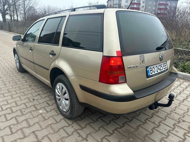 Желтый Фольксваген Гольф, объемом двигателя 1.6 л и пробегом 245 тыс. км за 3700 $, фото 3 на Automoto.ua