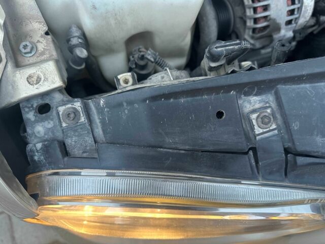 Желтый Фольксваген Гольф, объемом двигателя 1.6 л и пробегом 245 тыс. км за 3700 $, фото 17 на Automoto.ua