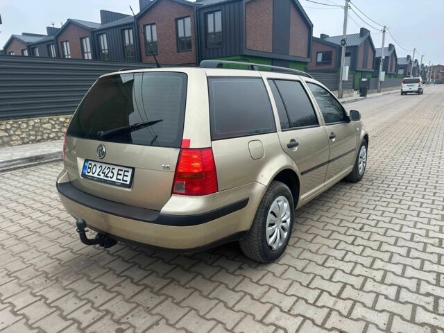 Желтый Фольксваген Гольф, объемом двигателя 1.6 л и пробегом 245 тыс. км за 3700 $, фото 2 на Automoto.ua