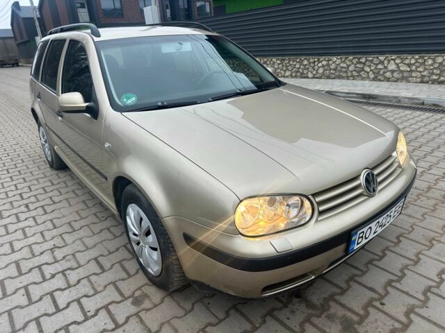 Желтый Фольксваген Гольф, объемом двигателя 1.6 л и пробегом 245 тыс. км за 3700 $, фото 1 на Automoto.ua