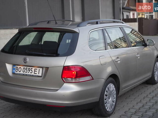Желтый Фольксваген Гольф, объемом двигателя 1.6 л и пробегом 216 тыс. км за 6650 $, фото 10 на Automoto.ua