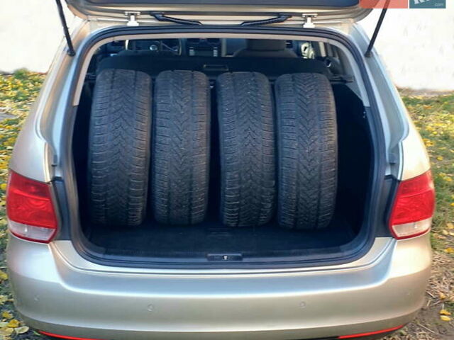 Желтый Фольксваген Гольф, объемом двигателя 1.6 л и пробегом 216 тыс. км за 6650 $, фото 11 на Automoto.ua