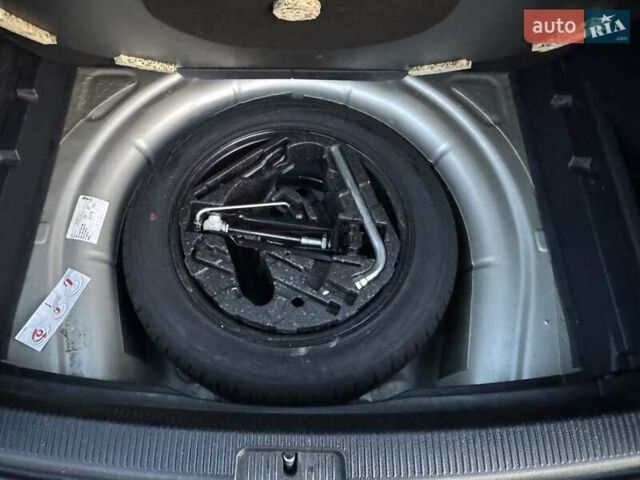 Жовтий Фольксваген Гольф, об'ємом двигуна 1.6 л та пробігом 210 тис. км за 6500 $, фото 26 на Automoto.ua