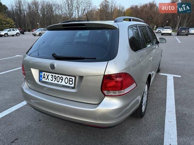 Желтый Фольксваген Гольф, объемом двигателя 1.6 л и пробегом 210 тыс. км за 5800 $, фото 8 на Automoto.ua