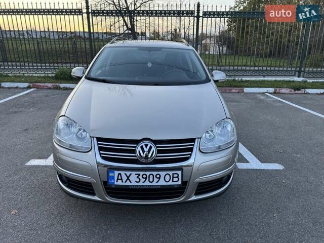 Жовтий Фольксваген Гольф, об'ємом двигуна 1.6 л та пробігом 210 тис. км за 6500 $, фото 2 на Automoto.ua