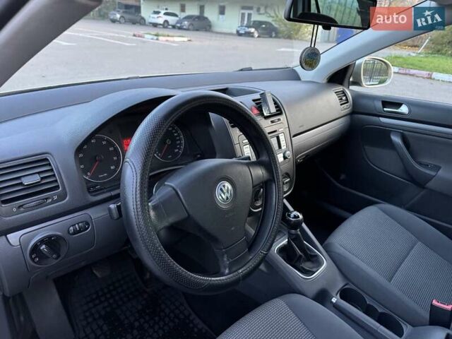 Жовтий Фольксваген Гольф, об'ємом двигуна 1.6 л та пробігом 210 тис. км за 6500 $, фото 16 на Automoto.ua