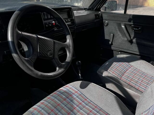 Серый Фольксваген Гольф, объемом двигателя 1.6 л и пробегом 230 тыс. км за 1426 $, фото 7 на Automoto.ua