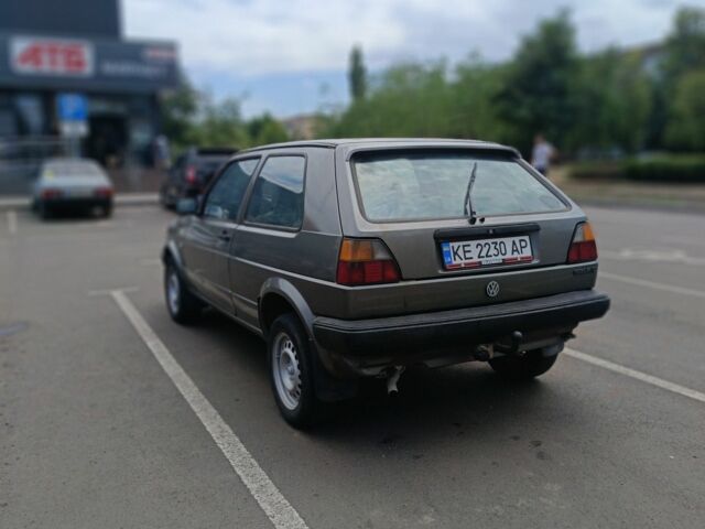 Серый Фольксваген Гольф, объемом двигателя 1.6 л и пробегом 230 тыс. км за 1426 $, фото 16 на Automoto.ua