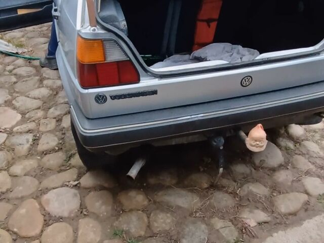 Серый Фольксваген Гольф, объемом двигателя 1 л и пробегом 300 тыс. км за 1400 $, фото 5 на Automoto.ua