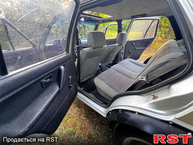 Сірий Фольксваген Гольф, об'ємом двигуна 1.6 л та пробігом 344 тис. км за 1400 $, фото 13 на Automoto.ua