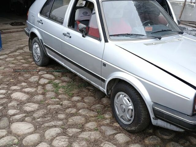 Серый Фольксваген Гольф, объемом двигателя 1 л и пробегом 300 тыс. км за 1400 $, фото 1 на Automoto.ua