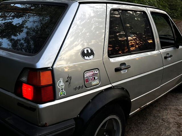 Сірий Фольксваген Гольф, об'ємом двигуна 1.6 л та пробігом 344 тис. км за 1400 $, фото 2 на Automoto.ua